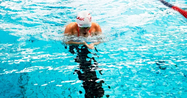 À Brest, acheter son entrée piscine en ligne se complique