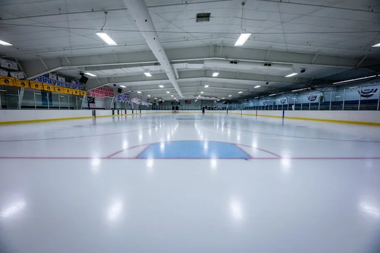 Lyon prépare ses lieux de glace pour les Jeux