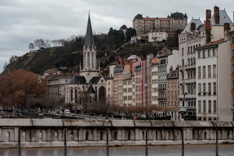 À Lyon, 40 jeunes peuvent faire entendre leur voix dès octobre