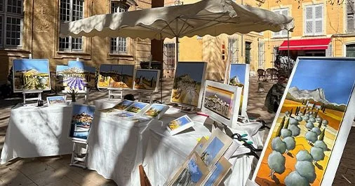 Aix-en-Provence : des marchés d'artistes sur la Place de l'Université