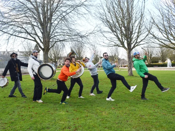 Take It Easy Brass Band à Caen, gratuit le 27 août