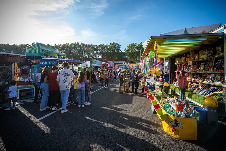 Valenciennes : la fête foraine d'automne s'installe au parking Lacuzon