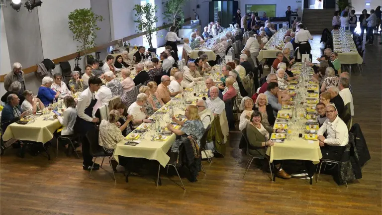 À Croix, le banquet des aînés a fait salle comble pour la Semaine bleue